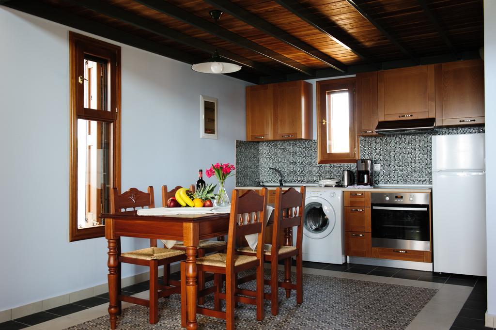 Alisahni Beachfront Villas Киотари Екстериор снимка