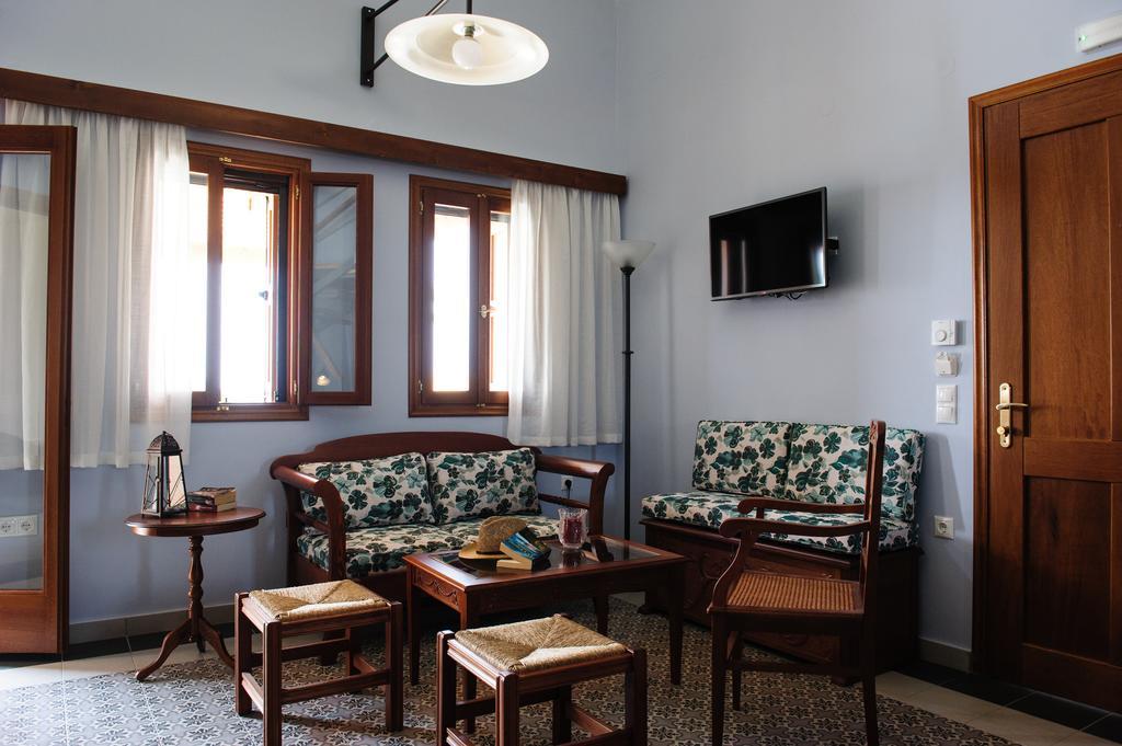 Alisahni Beachfront Villas Киотари Екстериор снимка