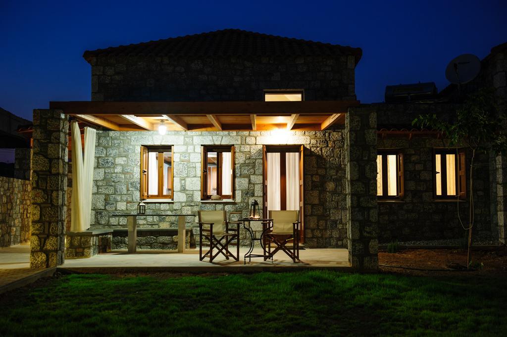 Alisahni Beachfront Villas Киотари Екстериор снимка