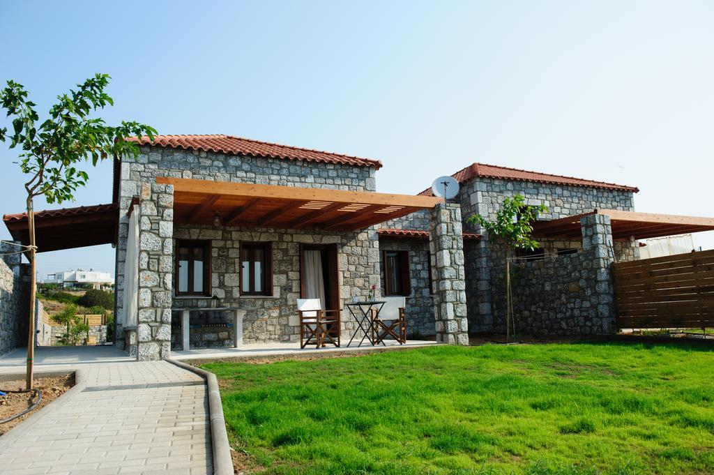 Alisahni Beachfront Villas Киотари Екстериор снимка