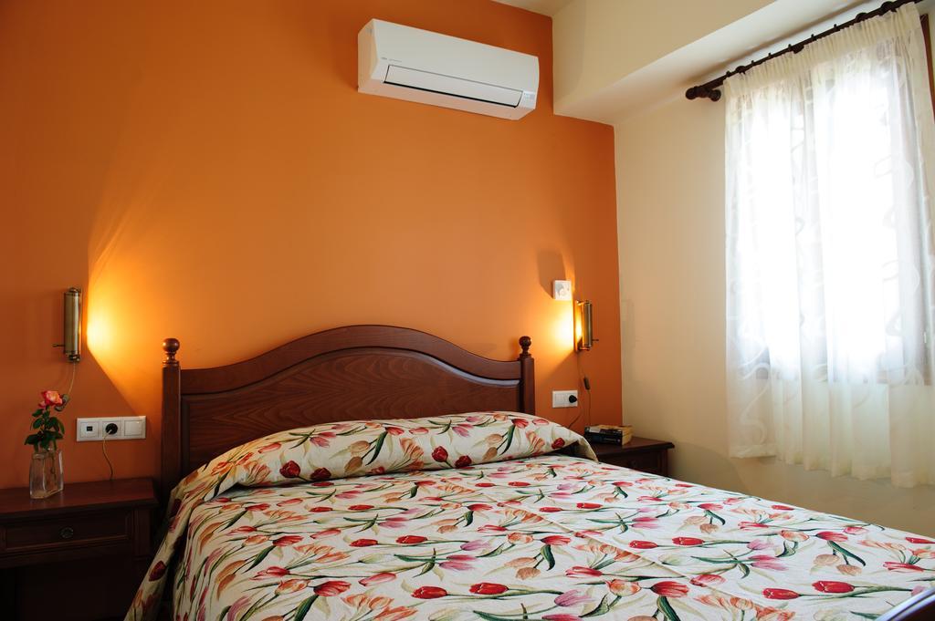 Alisahni Beachfront Villas Киотари Екстериор снимка